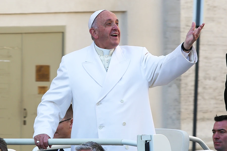 Pope Francis at the General Audience in St. Peter's Square, Feb. 24, 2016.  Daniel Ibanez/CNA.